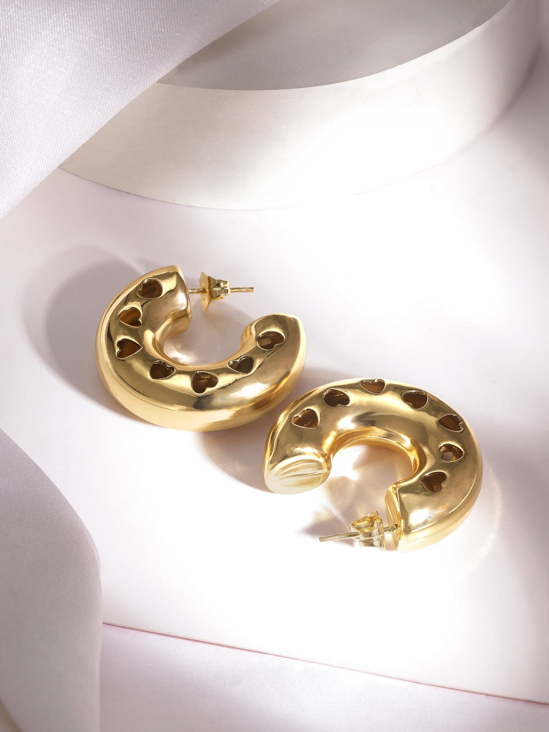 18 k gold plated Tarnish Free water proof Vivid Vortex Illusion