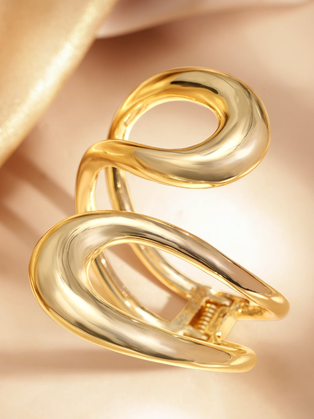 18K Gold-Plated Durable Radiance in Waterproof Tarnish free Bracelet Bangles & Bracelets