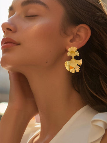 18K Gold Plated Stainless Steel Tarnish-Free Waterproof Sculptural Leaf Stud Earrings Stud Earrings