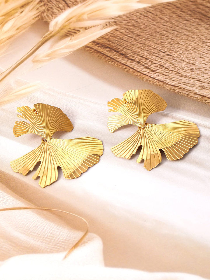 18K Gold Plated Stainless Steel Tarnish-Free Waterproof Sculptural Leaf Stud Earrings Stud Earrings