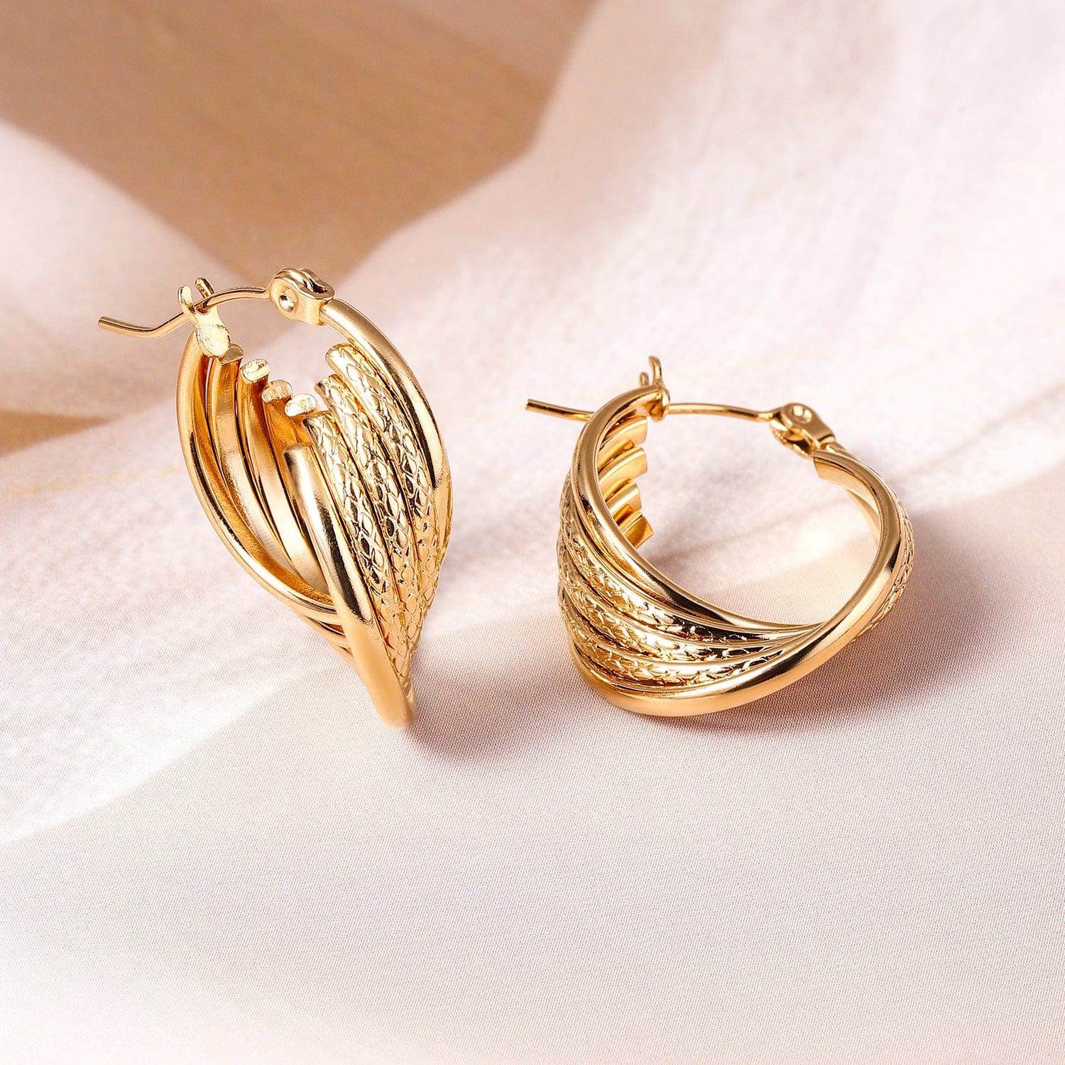 18k gold outlets Earrings