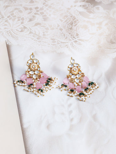 Lustrous Light Pink Necklace Set