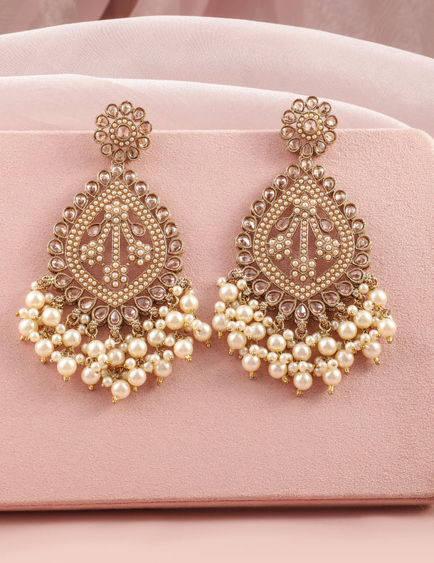 Cream Accents Pearl Chandbali