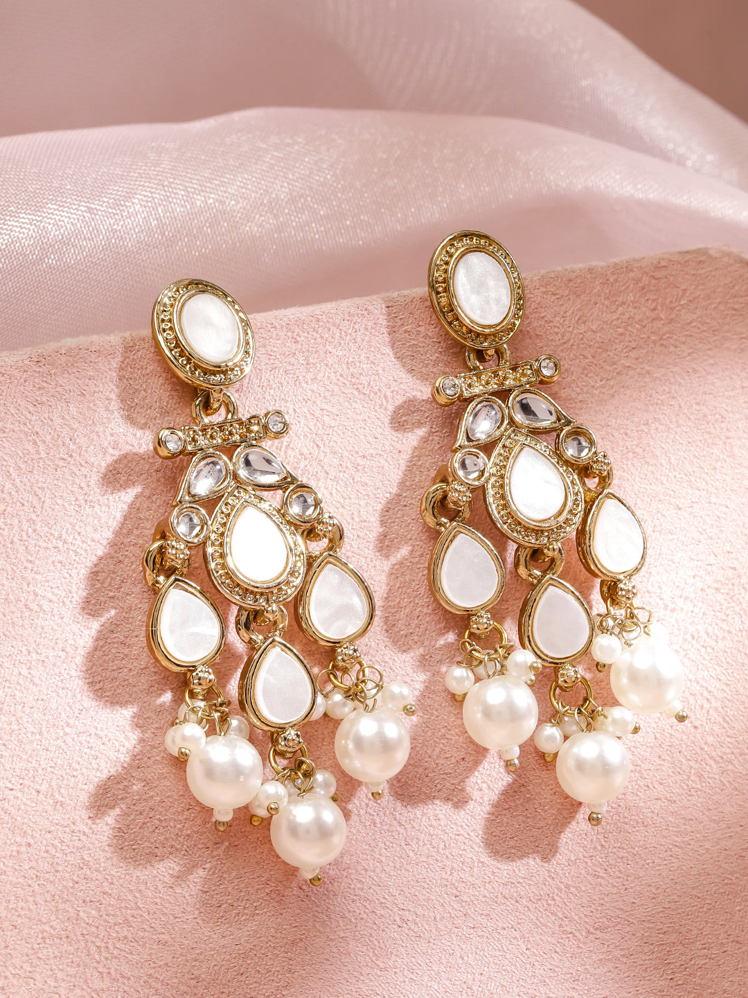 Luxe Shine White Stone Chandelier