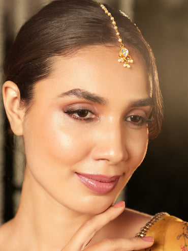 Radiant Kundan Maang Tikka