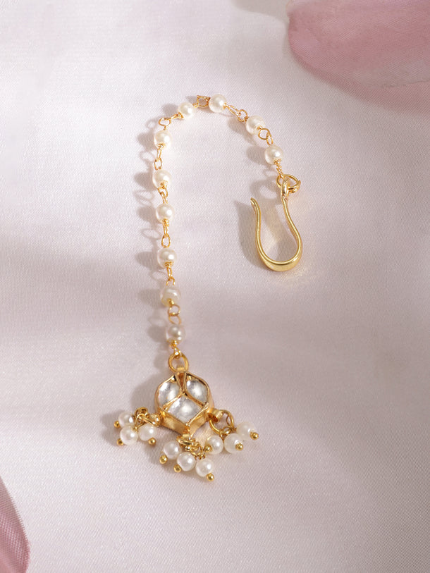 Radiant Kundan Maang Tikka