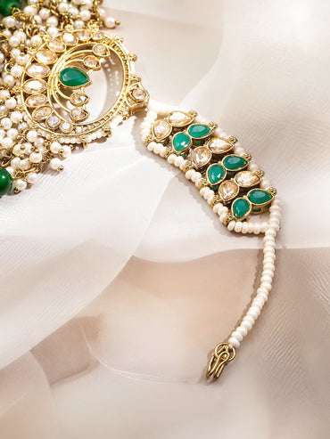 Green Gems in Motion Kundan Maangtikka