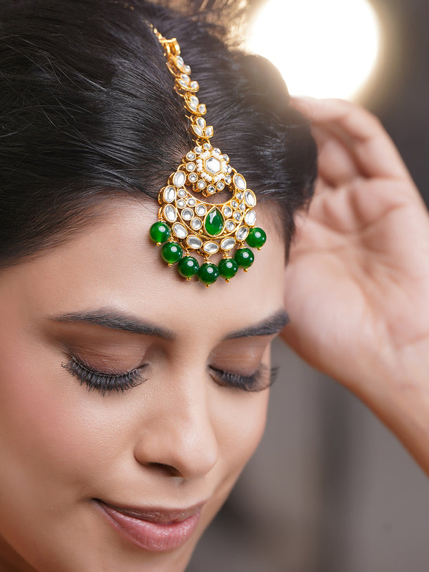 Floral Edge Green Maangtika