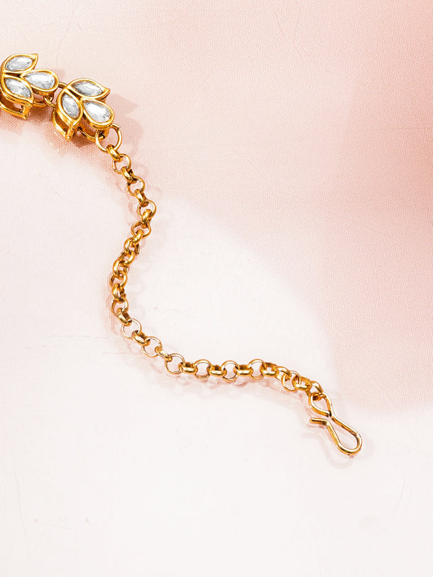 Floral Edge Green Maangtika