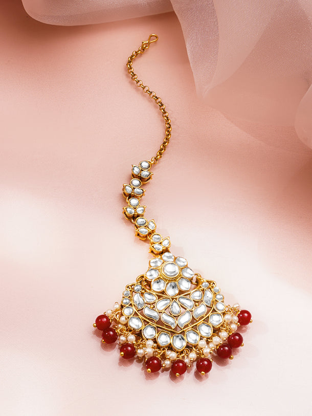 Red Edges Kundan Maang Tikka