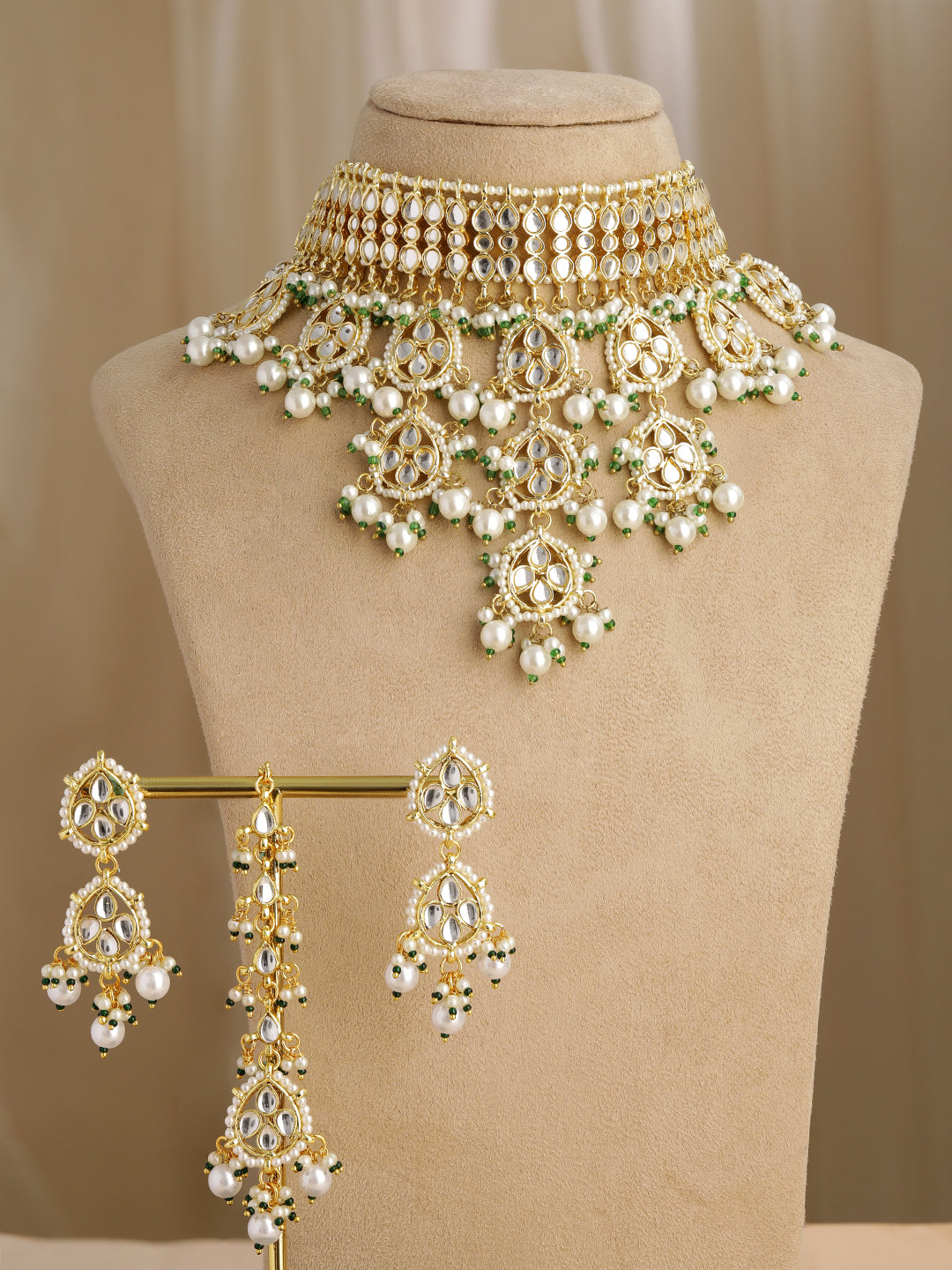 Royal Kundan Choker Necklace Set