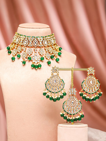 Emerald Tales of Heritage Jewellery Set
