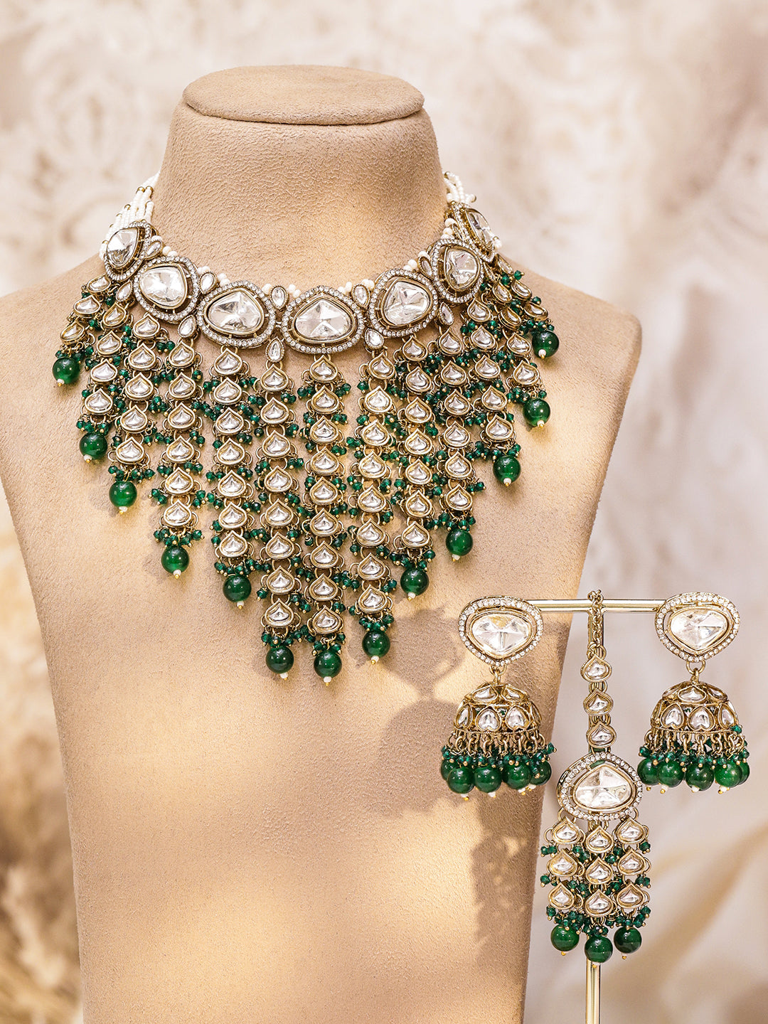 Statement Glow Green Necklace Set
