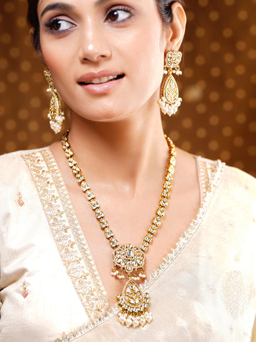 Royal Charm Kundan Statement Set