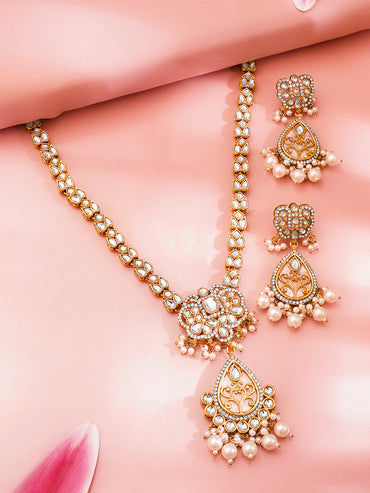 Royal Charm Kundan Statement Set