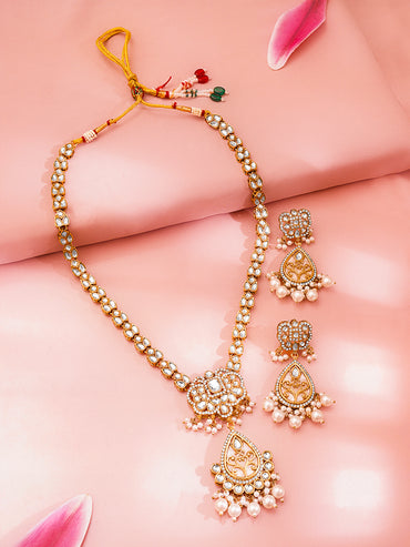 Royal Charm Kundan Statement Set