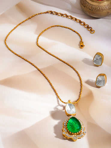 Emerald Flame Diamond Halo Pendant Set