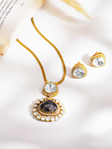 Royal Purple Gemstone Kundan Pendant Set
