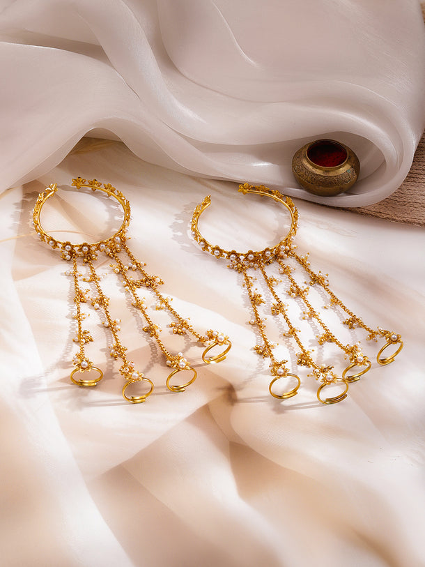 Pearl Tassel Haathphool Hand Harness Set