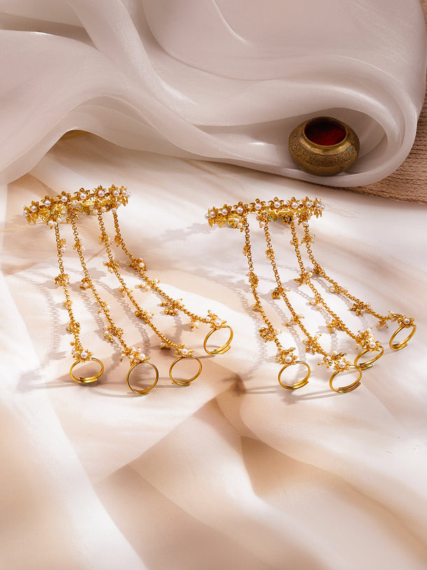 Pearl Tassel Haathphool Hand Harness Set