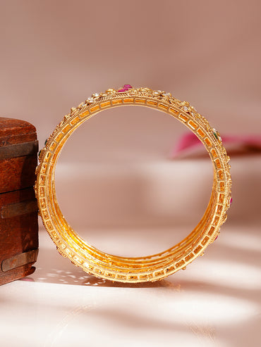 Regal Detailing Gold Statement Bangles