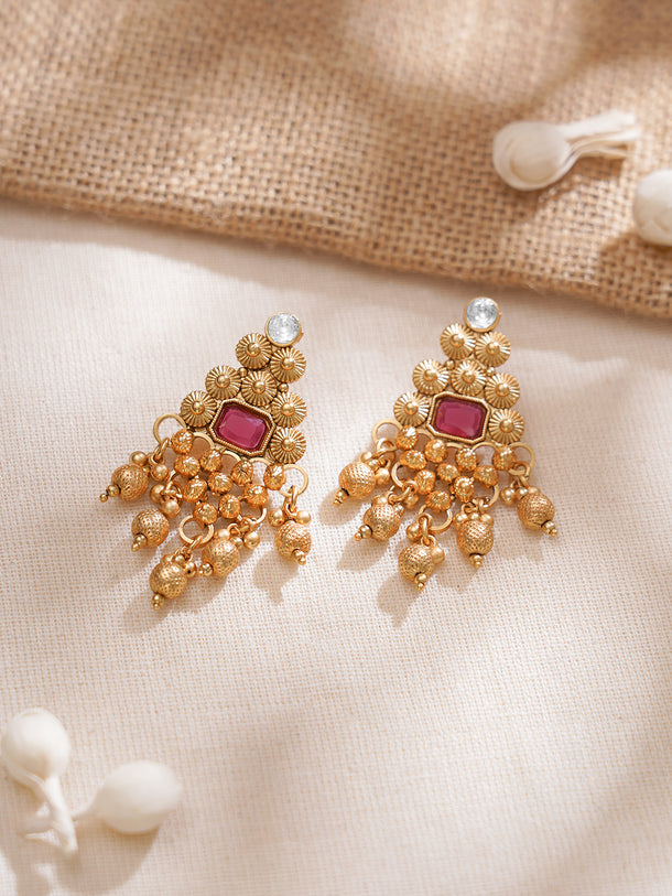 22K Gold Plated Ruby Red & White Kundan Studded Choker Jewellery Set with Golden Beads
