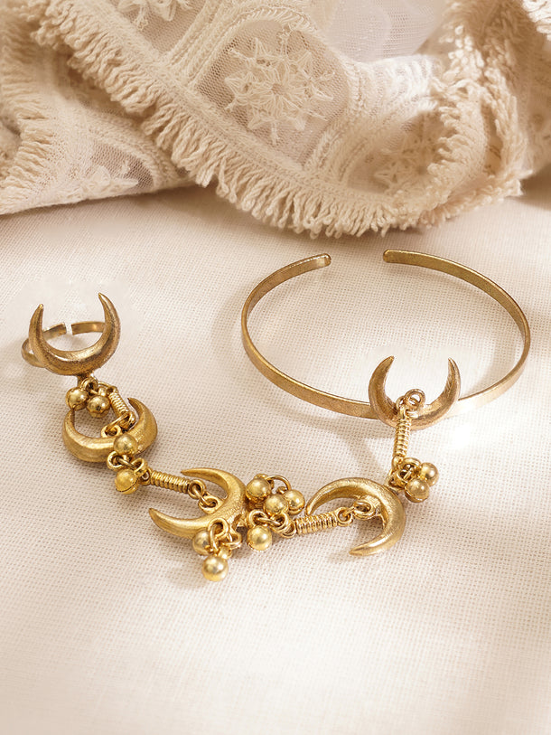 Gold Crescent Moon Haathphool Bracelet