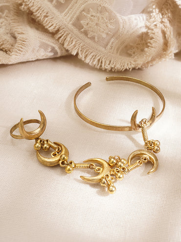 Gold Crescent Moon Haathphool Bracelet