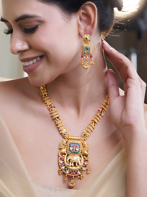 Royal Engraved Gold Necklace Set