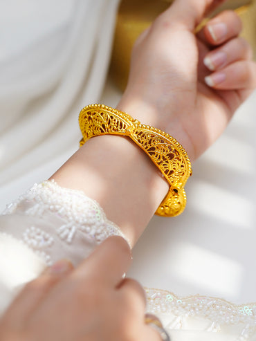 Golden Lacework Openable Bracelet