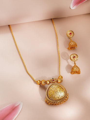 Gold Plated Engraved Round Pendant Necklace Set