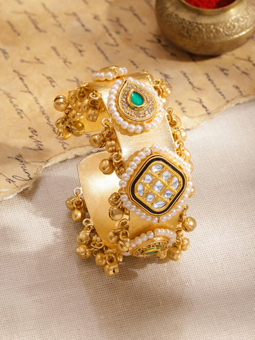 Pearl Embellished Gold Beaded Kundan Bracelet