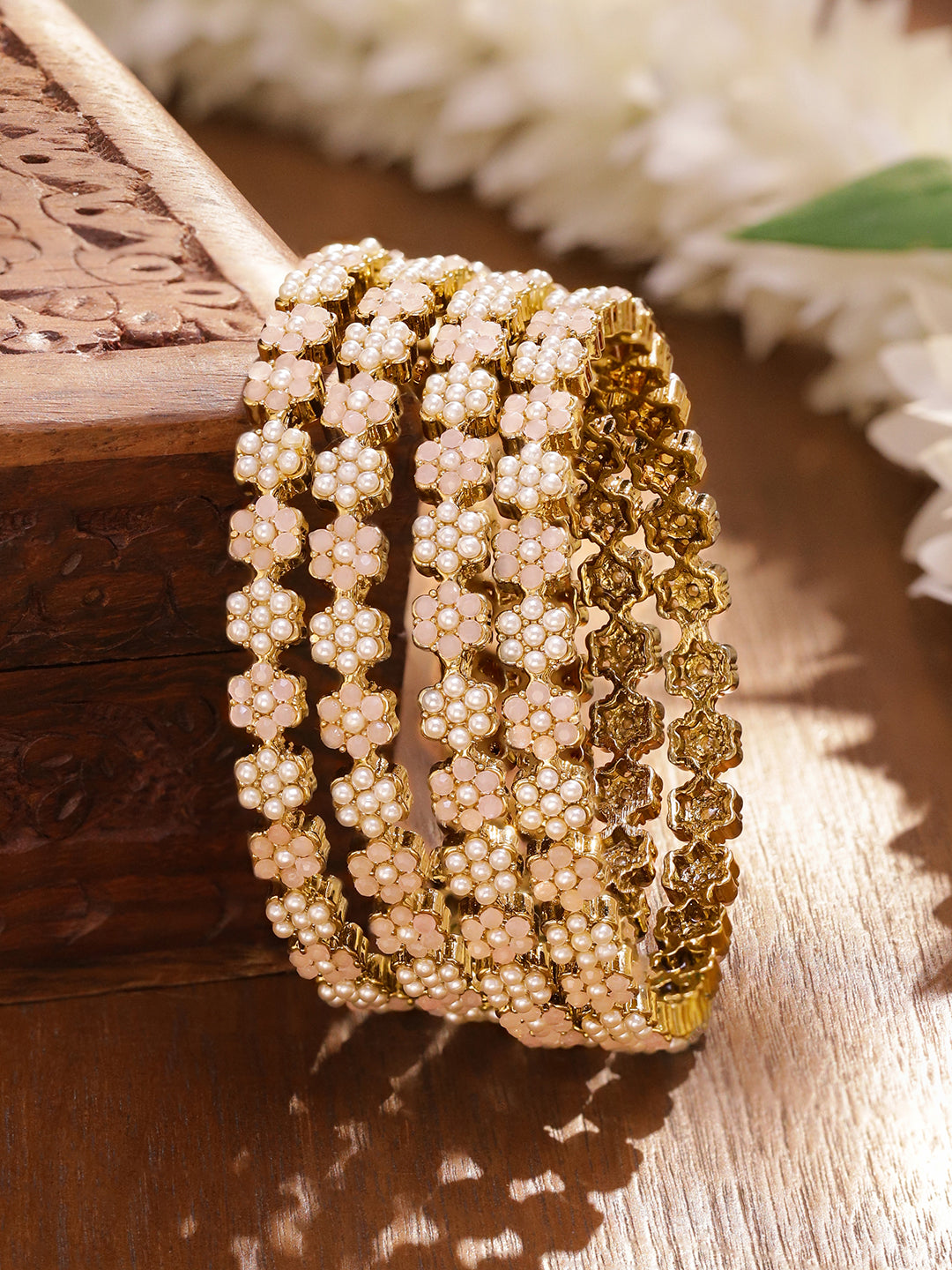 Soft Flora Pearl Bangle Set