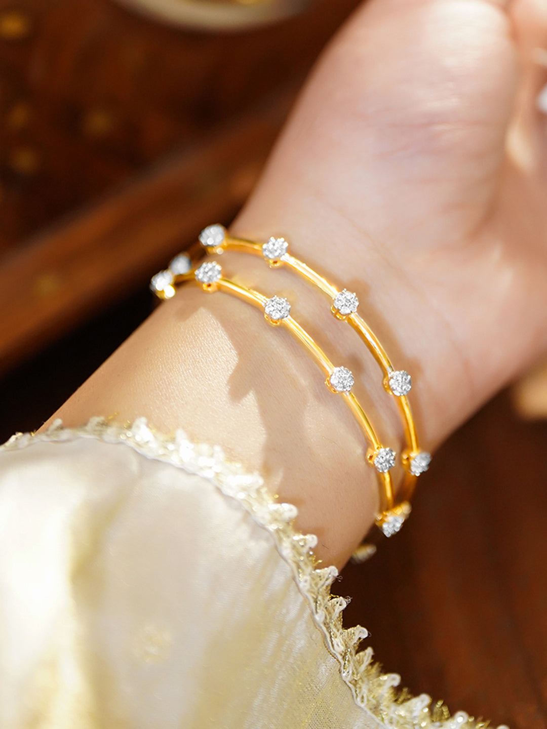 Rubans Set of 2 18K Gold-Plated Brass Bangles with White Cubic Zirconia Floral Design