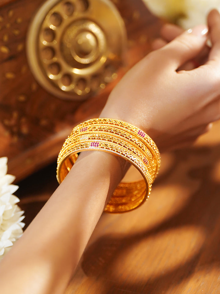 Rubans Set Of 4 18K Gold-Plated Artificial Stones Studded Bangles