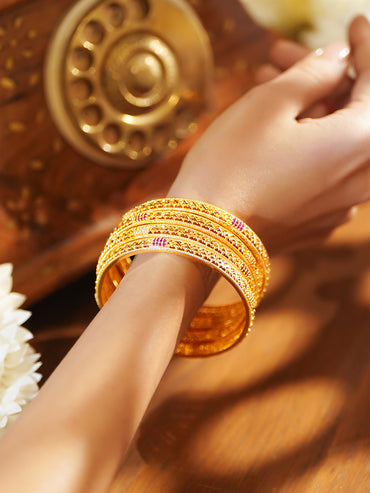 Rubans Set Of 4 18K Gold-Plated Artificial Stones Studded Bangles