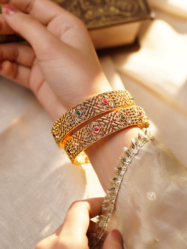 Festive Glow Classic Gold Bangles
