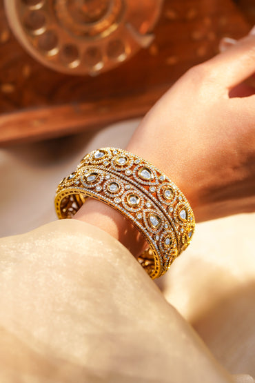 Royal Kundan Glow Gold Bangles Set