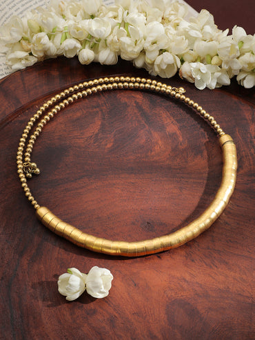Gracefully Textured Golden Statement Choker