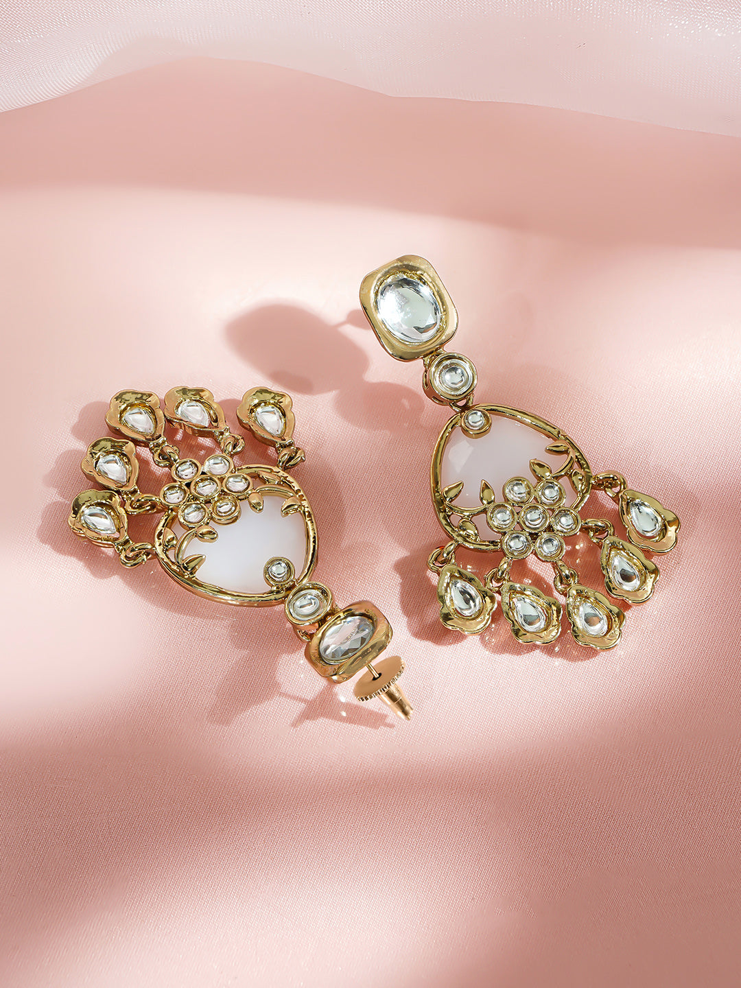 Antique Finish Kundan Chandelier