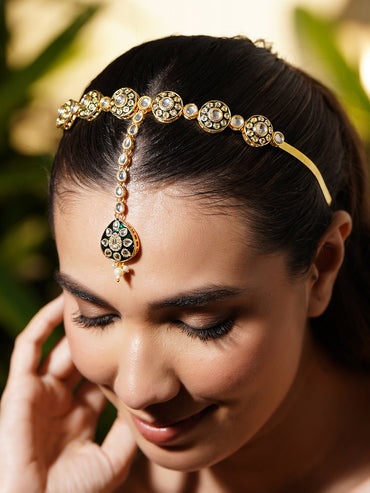 Elegant White Kundan Mathapatti