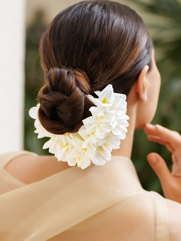 White Blossom Festive Hair Accessory