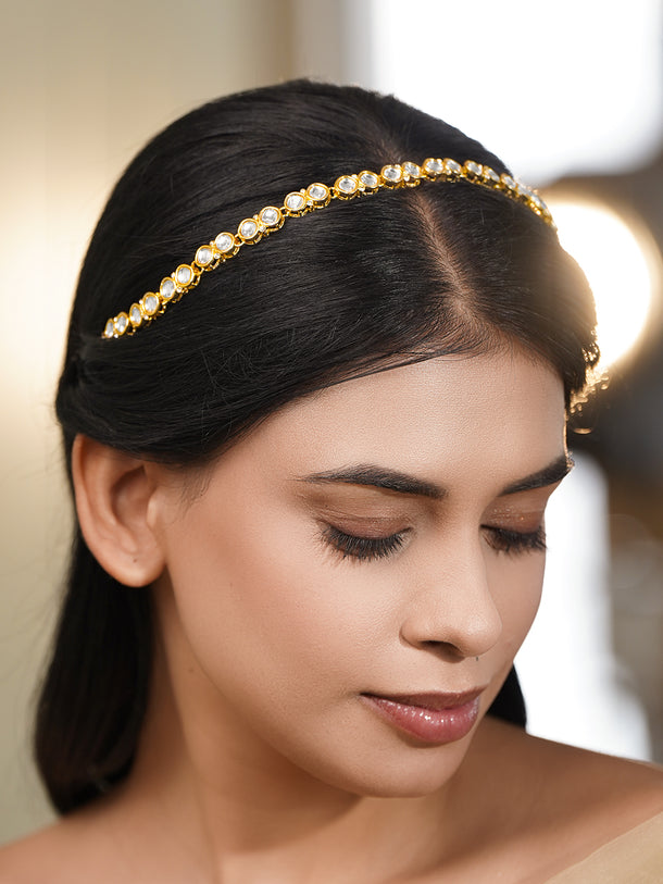 White Studded Gold Toned Kundan Mathapatti