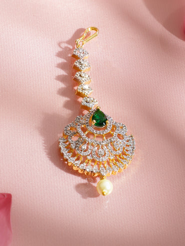 Rubans 18K Gold-Plated Emerald Green & Cubic Zirconia Studded Maang Tikka with Pearl Drop