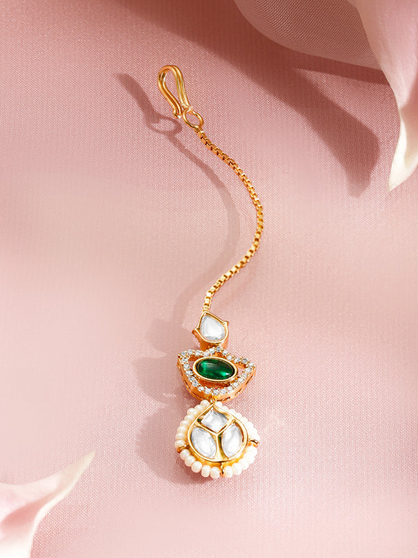 Festive Glow Kundan Emerald Maangtikka