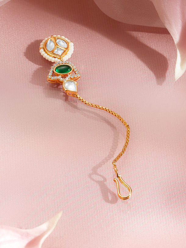 Festive Glow Kundan Emerald Maangtikka