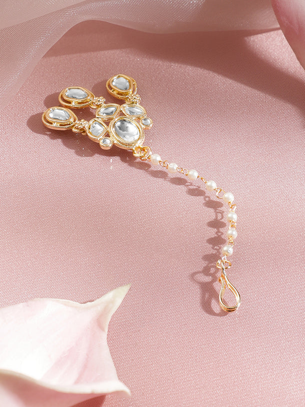 Final Touch of a Tradition Maang Tikka