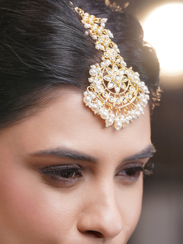 Kundan & Pearl Tales Maang Tikka