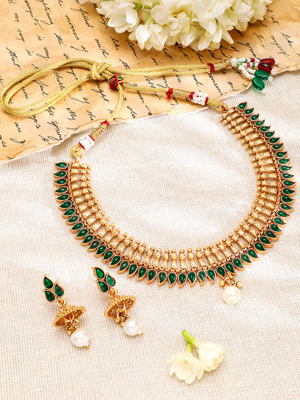 Elegant Green Necklace Set