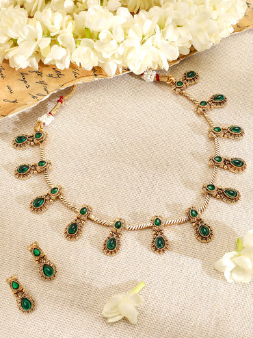Green Studded teardrop necklace Set